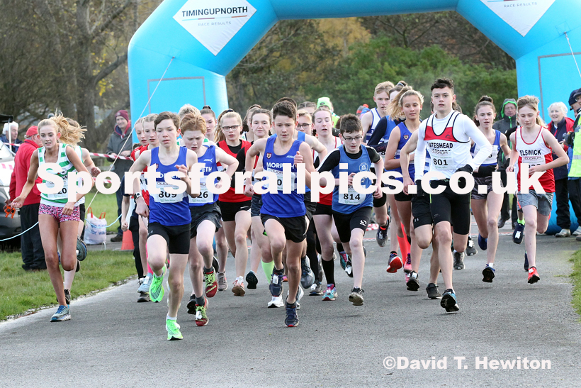 Boys and grils under-15s, Heaton Memorial 10k Road Race, Town Moor, Newcastle.  Photo: David T. Hewitson/Sports for All Pics